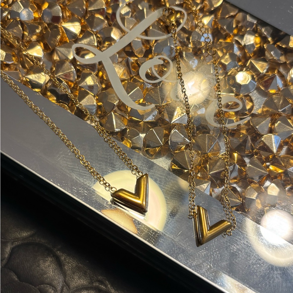 Luxury Necklace and Bracelet Set